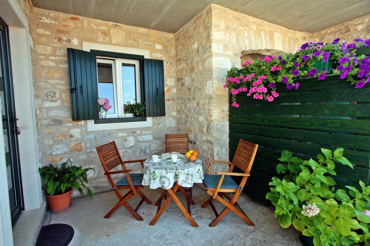 Apartment Igor Supetar Kültér fotó