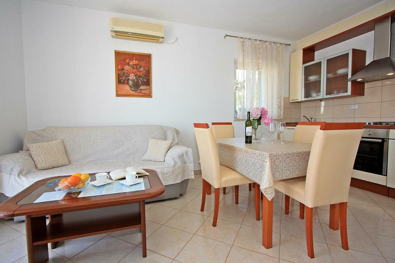 Apartment Igor Supetar Kültér fotó