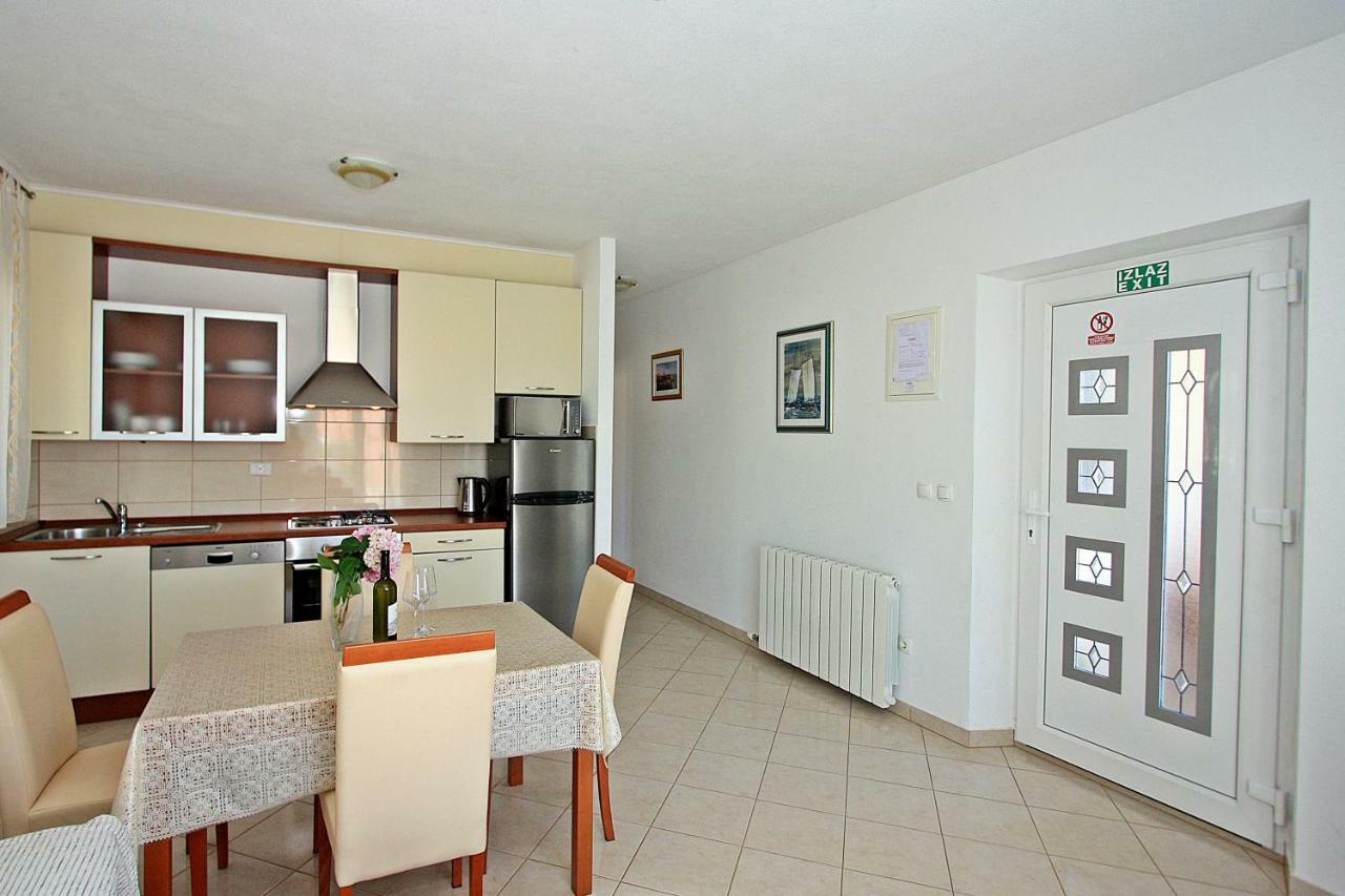 Apartment Igor Supetar Kültér fotó